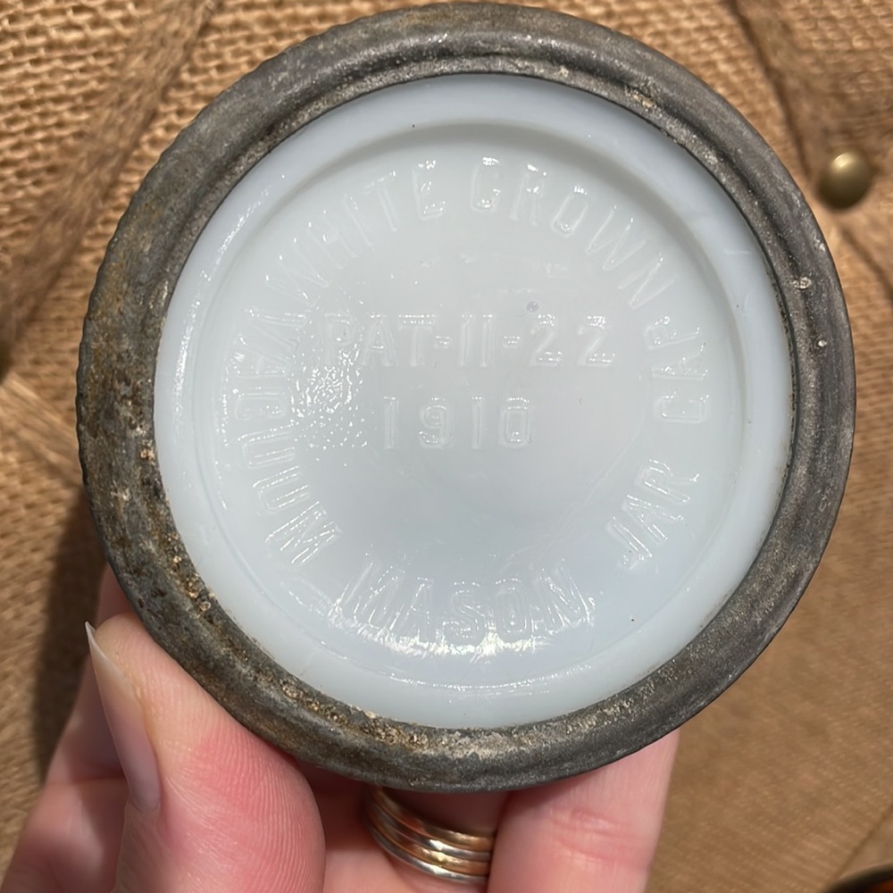 Vintage jar and lid - Picture 6 of 9